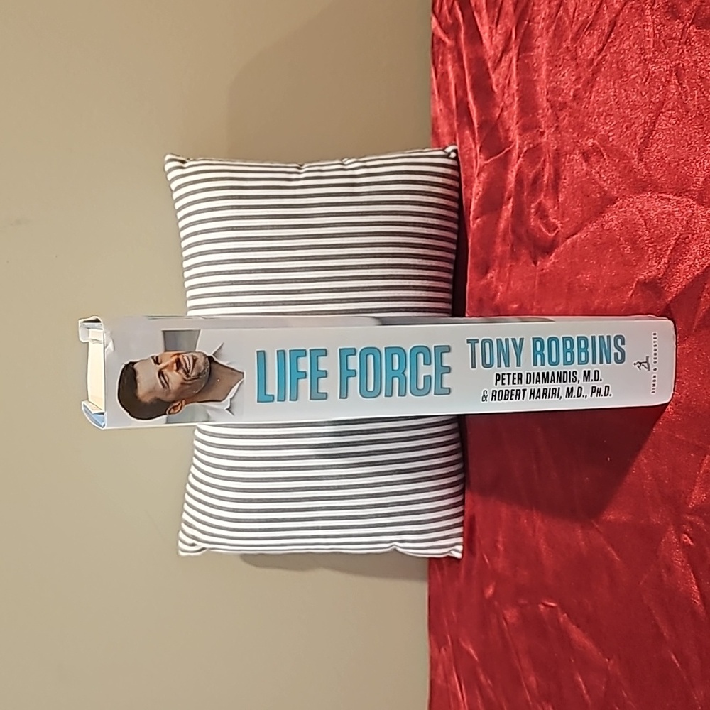 Life Force - Picture 4 of 7
